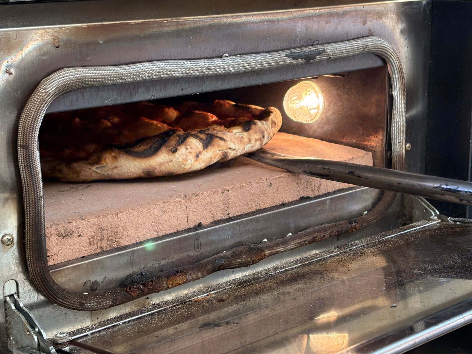 Pizza infornata